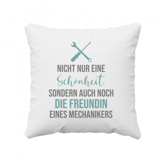 Nicht nur eine Schönheit, sondern auch noch die Freundin eines Mechanikers