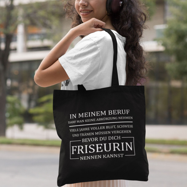 In meinem Beruf darf man keine Abkürzung nehmen - Friseurin In meinem Beruf darf man keine Abkürzung nehmen - Friseurin