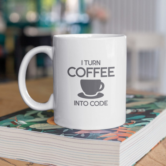 I turn coffee into code - Keramikbecher mit Aufdruck