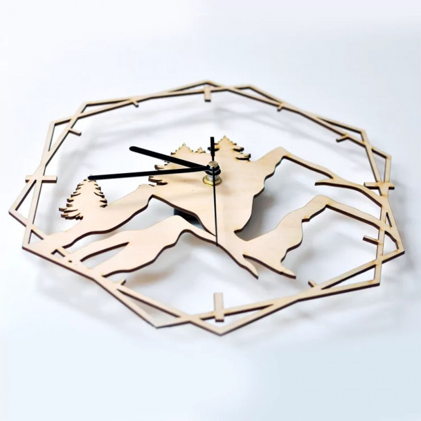 Wanduhr mit Bergmotiv: ein Geschenk für Bergliebhaber zu Hause